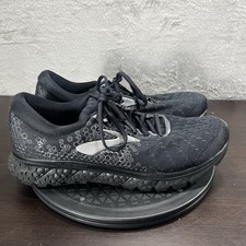 Scarpe stringate Brooks