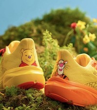 Brooks x runDisney Ghost 17